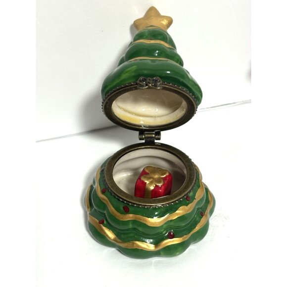 2 Trinket Boxes Christmas Tree with Red Gift Santa with Nutcracker Box w Lids - Picture 3 of 6